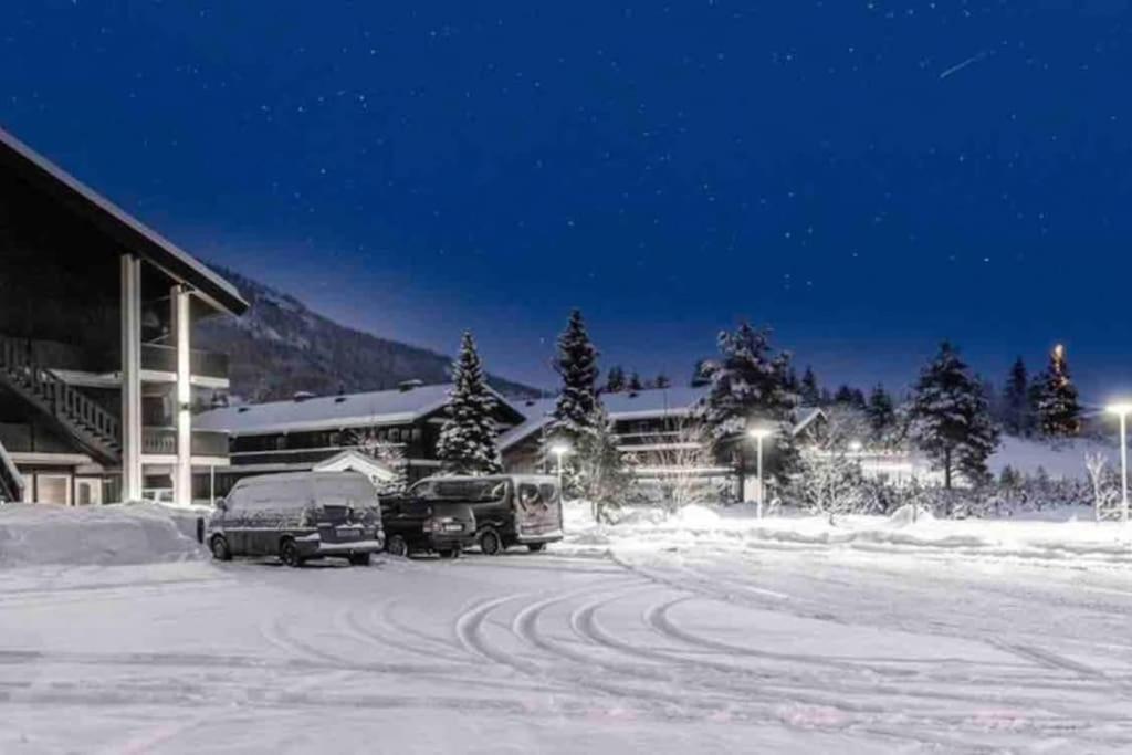 Fjellstova Storehorn Apartments Ulsak Екстериор снимка